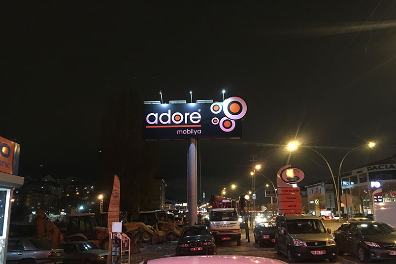 reklam-panosu-gunes-enerjili-led-aydinlatma-adore-03